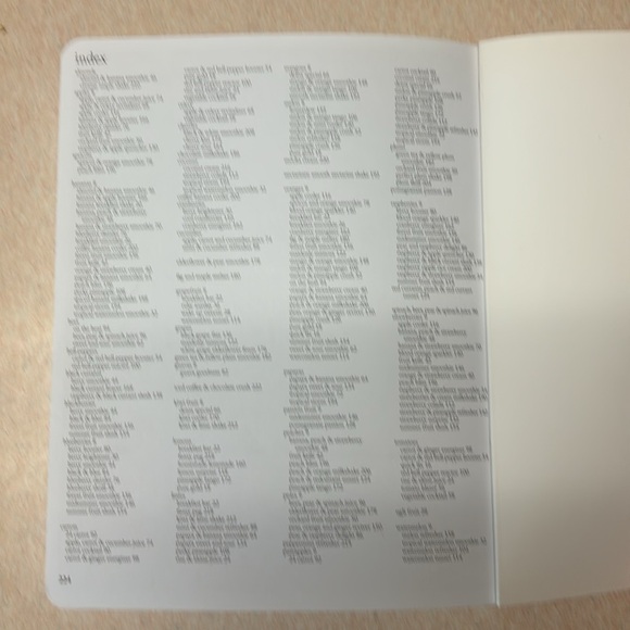 100 Best Smoothies & Juices recipe book - Picture 3 of 4